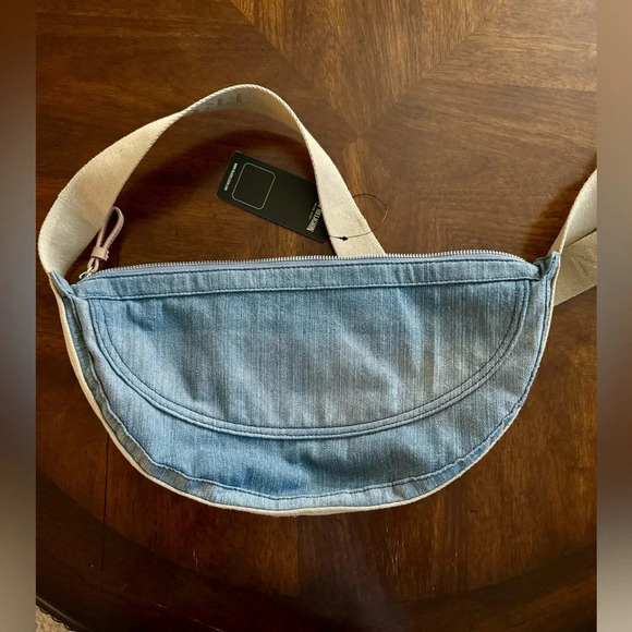 NWT True Religion Denim Hobo Style Crossbody with Adjustable Straps Y2K - Picture 8 of 8